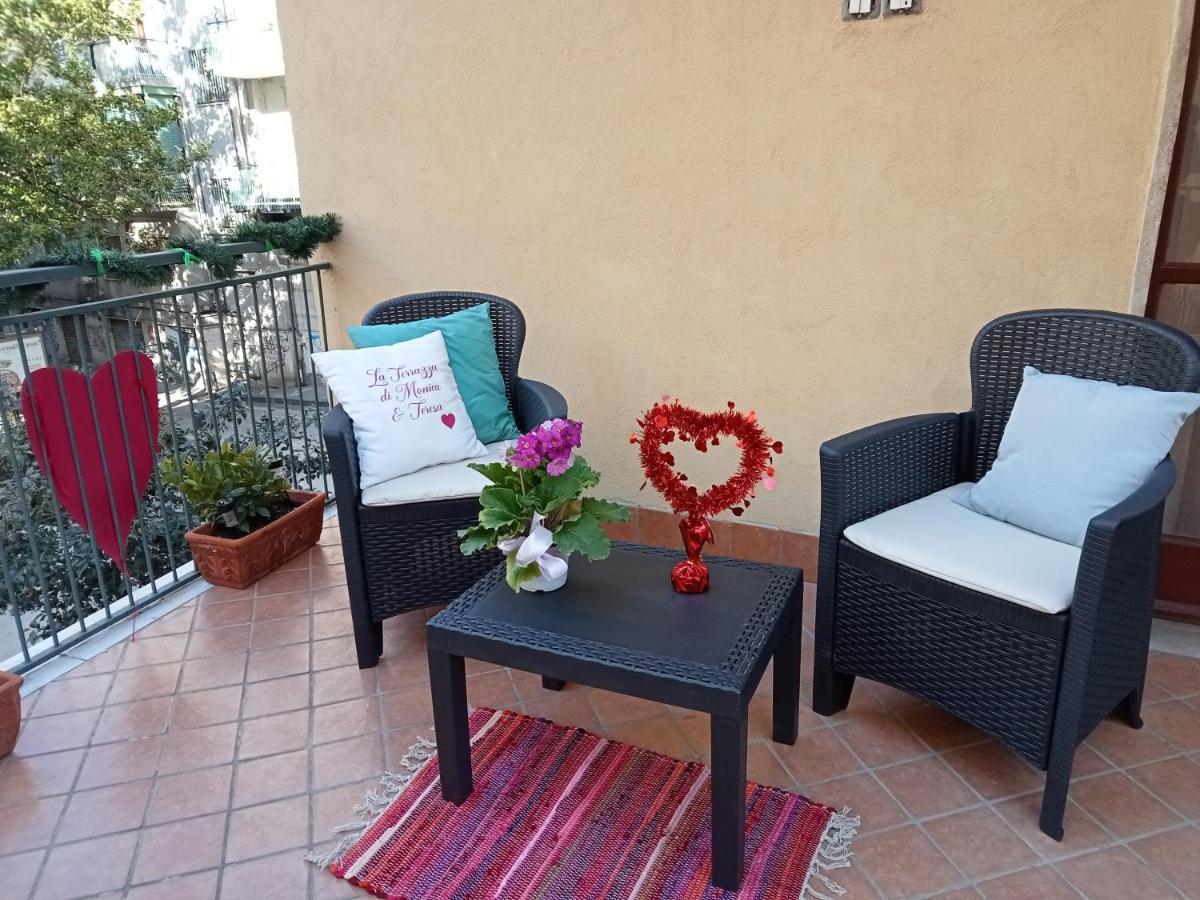La Terrazza Di Monica & Teresa Bed & Breakfast Portici Exterior photo